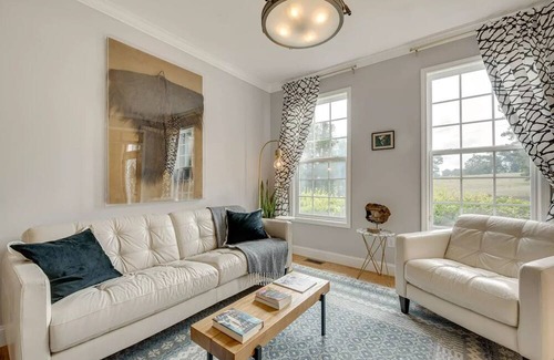 Stockbridge House | Serene Rural Setting with Creekside Deck - 30 minutes from Airport