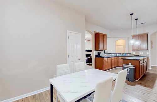 Speyside House | Northeast Austin home with enclosed yard, single-story interior, AC, & W/D