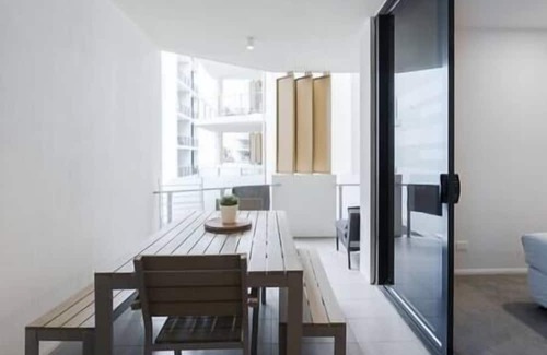 West End Apartment | West End Executive Suite, on the Brisbane River.