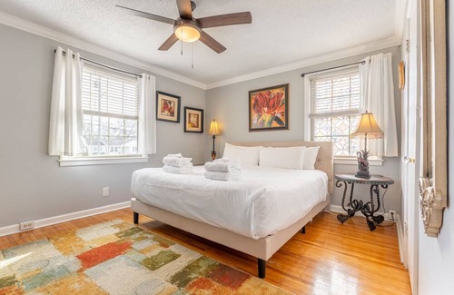 Inglewood House | The East Side Oasis with Dreamy Pool & Patio