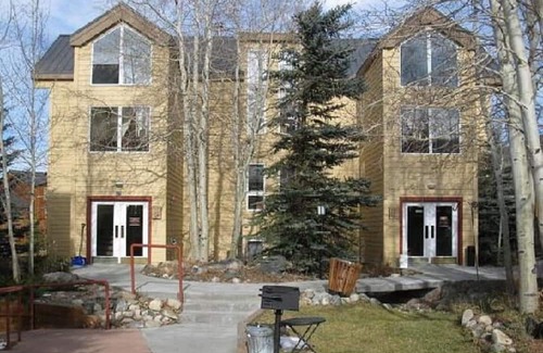 Summit Cove Condo | Great condo for groups/families near Keystone, Outlet Malls & 5 major ski areas.