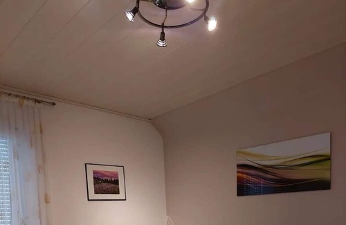 Beckhausen Apartment | Apartment 'Ferienwohnung Elke' with Shared Garden and Wi-Fi