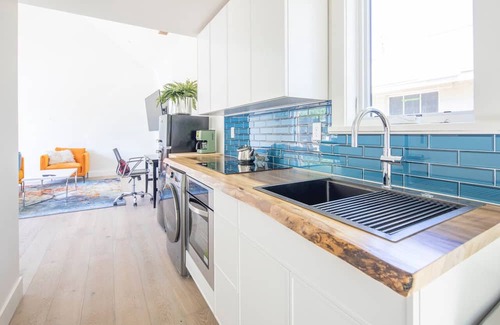 Mapleton Hill House | Entire house on Mapleton Hill. Amazing location walk Pearl and everything else.