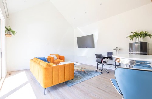 Mapleton Hill House | Entire house on Mapleton Hill. Amazing location walk Pearl and everything else.