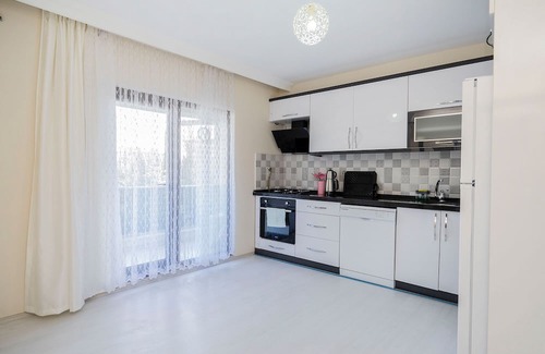 Osmangazi Apartment | Cozy Flat w Nature View Balcony and AC in Bursa
