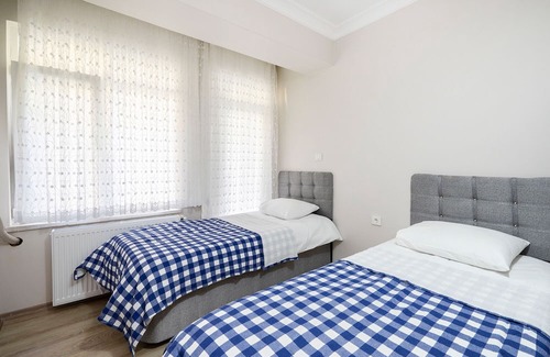 Osmangazi Apartment | Spacious Flat Near Bursa Grand Mosque in Osmangazi