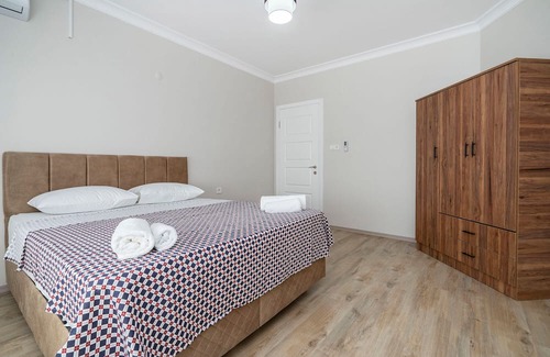 Osmangazi Apartment | Flat w Balcony Near Grand Mosque in Osmangazi