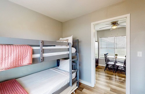 Aransas Pass House | Renovated cottage with private yard, covered patio, & W/D - snowbird-friendly