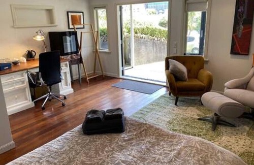 Grey Lynn Apartment | Stylish Grey Lynn studio