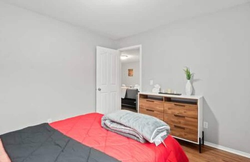 Surrey Newton House | Charming 2BD guest suite, Surrey