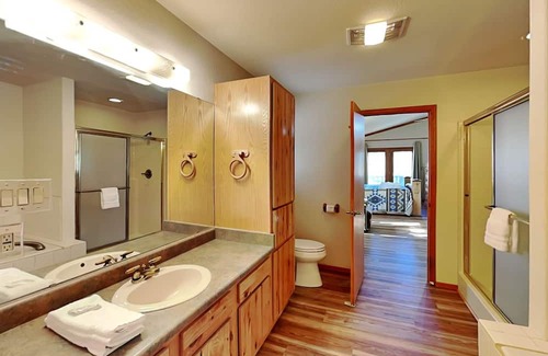 Ruidoso House | Summit View Lodge | Spacious Home + Game Room & Mountain Views
