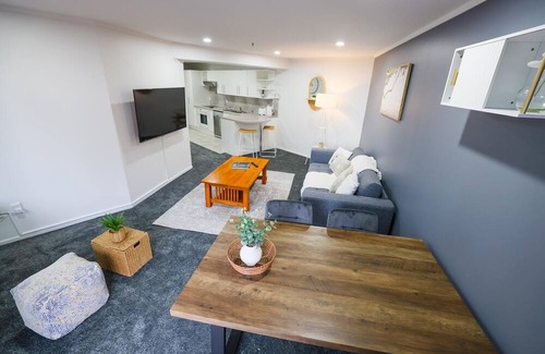Grafton Apartment | 2br apartment with balcony and free carpark