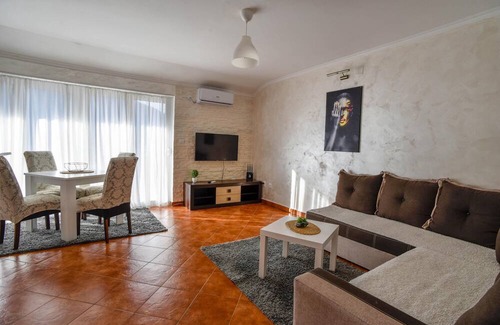 Dobrota Apartment | Sea View Vacation Flat w Balcony in Kotor