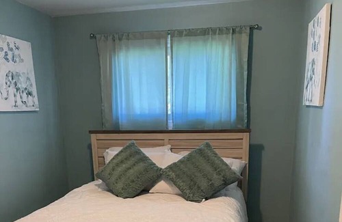 Thunder Bay House | Spacious and comfy 4 bedroom home!