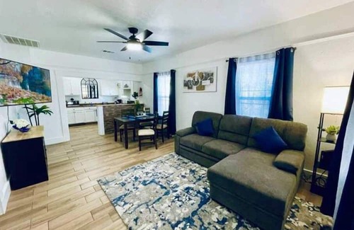 Deming House | Casa Bella - New Centric Home