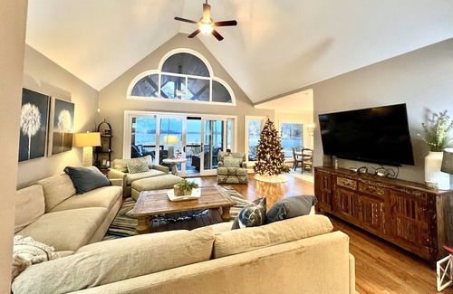 Chapin House | Paradise Point Lake Murray Private Boat Ramp