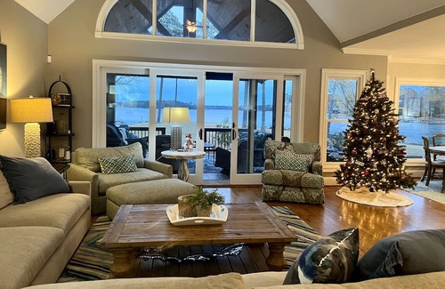 Chapin House | Paradise Point Lake Murray Private Boat Ramp