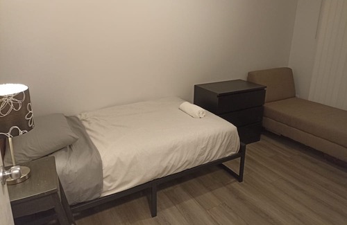 Winnipeg House | Tidy new townhouse, 3bdrm, 2 bthrm, balcony, attached garage. Close to Center