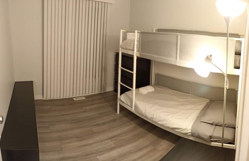 Winnipeg House | Tidy new townhouse, 3bdrm, 2 bthrm, balcony, attached garage. Close to Center
