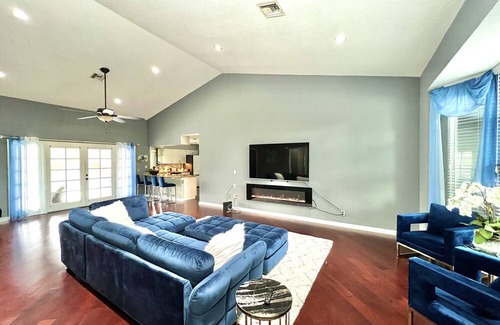 Greenview Shores House | Welli Polo Equestrians Heated Pool Home