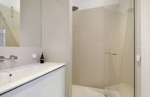 Red Light District Apartment | 2 Bedrooms Apartment 1012