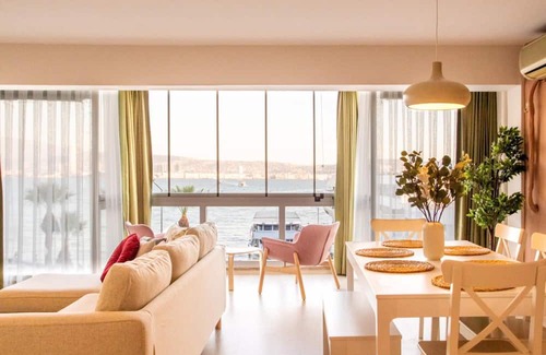 Karsiyaka Apartment | Missafir Flat with Sea View near Karsiyaka Coast