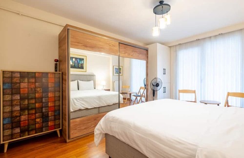Harbiye Apartment | Pleasant Flat with Central Location in Sisli
