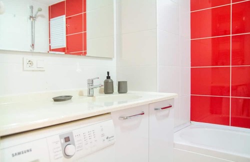 Karsiyaka Apartment | Flat near Sea and Public Transportation in Izmir