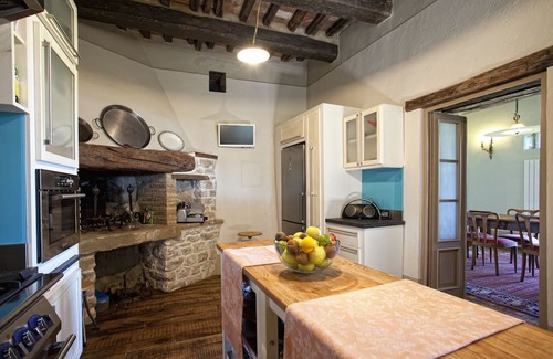 San Pietro a Cegliolo Villa | Beautiful private Tuscan villa with pool and views