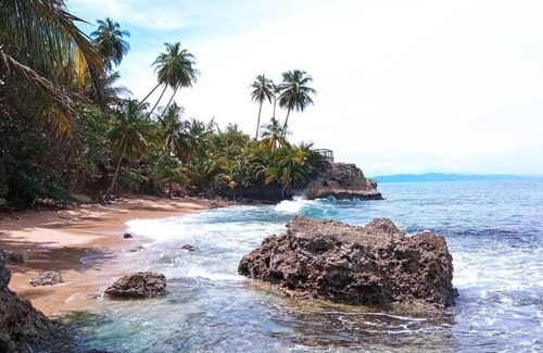 Cocles Cabin | El Tucán Feliz - Little guest house 5 minutes walk to the beach!