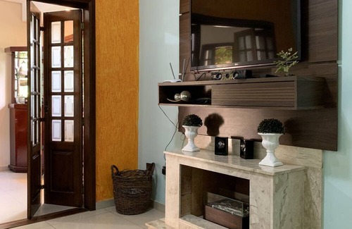 Salto Cottage | Linda Casa de Campo de Estrutura Urbana e Todo Conforto Para Toda Familia e Pets