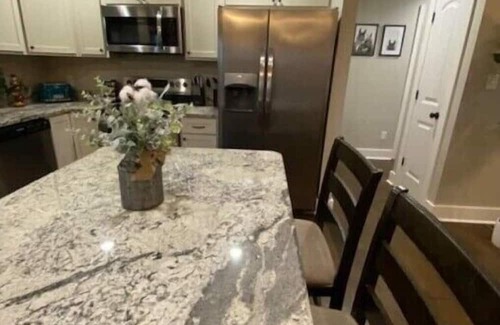 Richmond House | 4 bedroom 3 full bath home in the heart of Richmond!