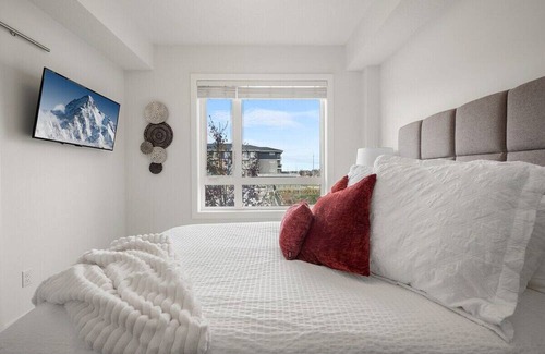 Calgary Apartment | Legendary Living: Basking in the Burbs