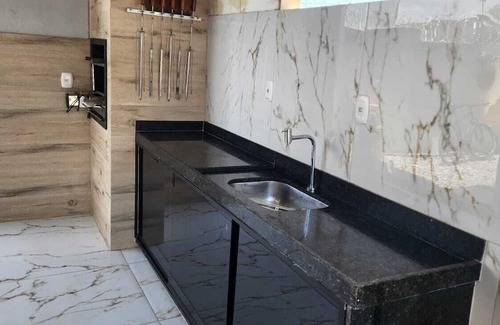 Prado House | Linda Casa Três Suítes em Prado