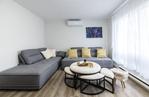 Shefford House | Mont Bromont Ski Resort 3 Beds Detached House