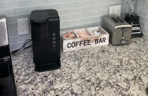 Parrish Apartment | 2 Bedroom 749204 by Houzlet