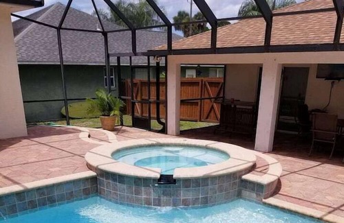 Aqua Golf Apartment | 3 Bedroom 737372 by Houzlet
