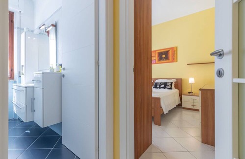 Villa Musone Apartment | Cosy apartment for 4 people with WIFI, A/C, TV, terrace, pets allowed, panoramic view and parking