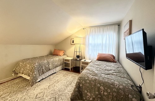 Geyser Crest House | Home away from Home in Saratoga! Private fenced in back yard and Dog Friendly!