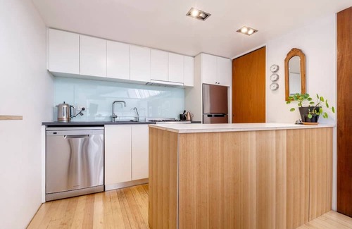 Fitzroy Apartment | The Pinnacle A Supreme Rooftop Retreat