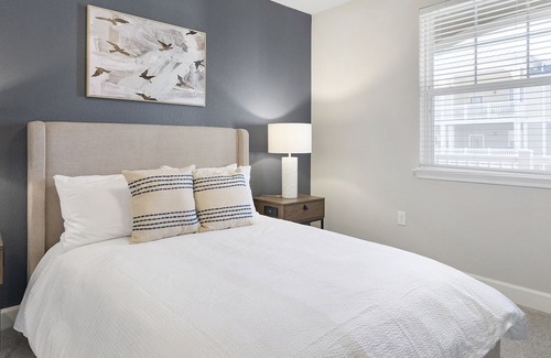 Cary Apartment | Modern Apartment in Prime Location (ID1000X405)