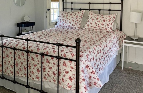 Westport Point House | Charming Cottage on historic Westport Point - Minutes to Beaches and Town!