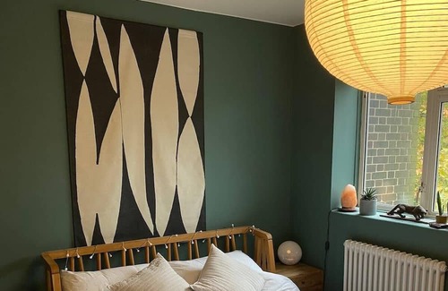 Brockley Apartment | Vibrant and Spacious 2BD Flat - Brockley!
