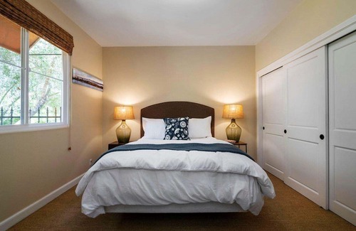 Bel Air House | Nature Lover’s Paradise, Bike/walk to Beach, Hope Ranch, 5 minutes from Downtown