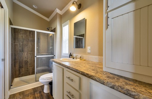 Robert Lee Cabin | Escape to Tranquility: Unwind and Embrace Nature at our Hillside Cabin