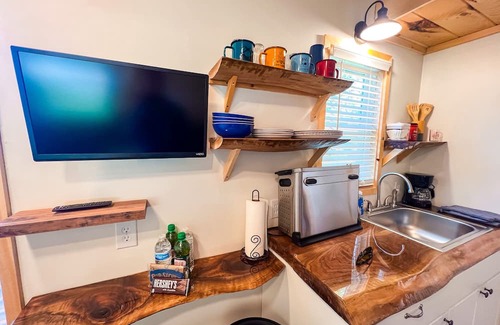 Stanton Apartment | Welcome to Cozy Cabin - Small in size, big in charm