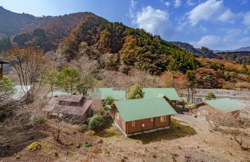 Kawanehon House | SuisenFusion of outdoor and healingHot spring / Haibaragun Shizuoka