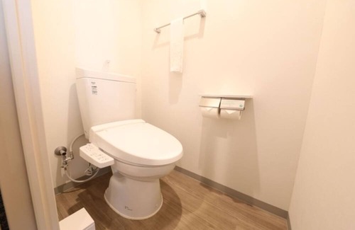 Kashiwa House | Superior Twin Nonsmoking vs|StandardRoom on / Kashiwa Chiba