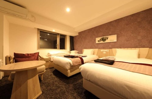 Kashiwa House | Superior Twin Nonsmoking vs|StandardRoom on / Kashiwa Chiba