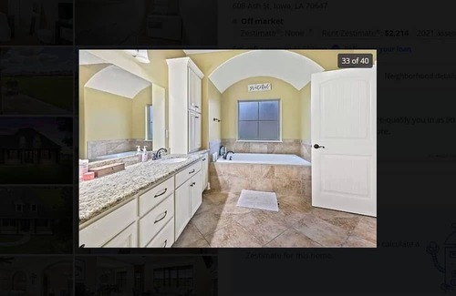 Iowa House | House in quiet Iowa near Lake Charles + EV charger